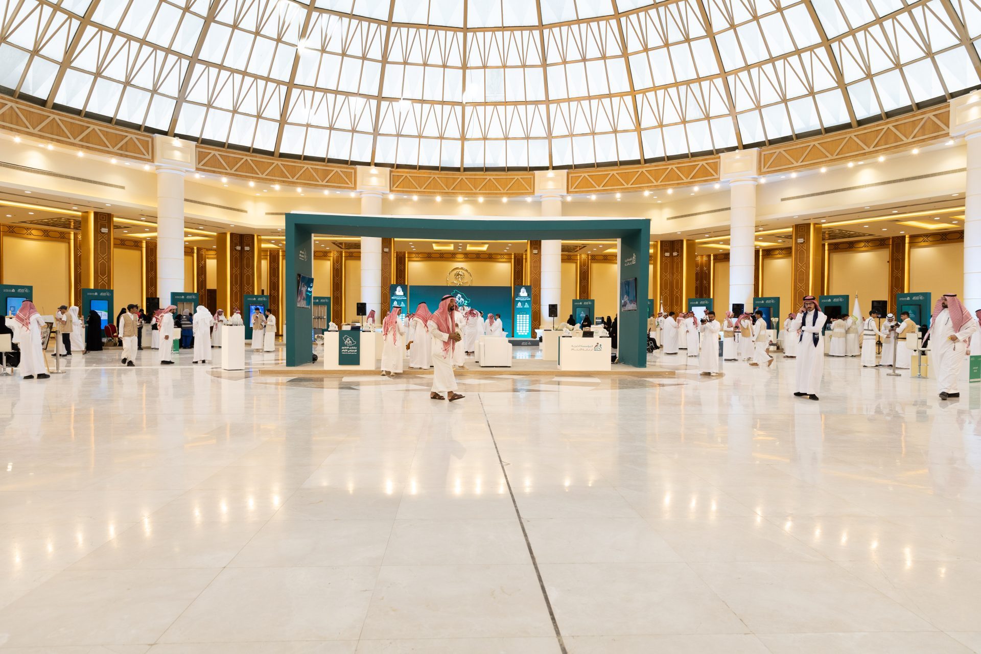 ملتقى التطوعي الاحترافي للأيتام